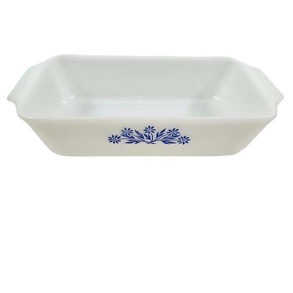 Fire King Anchor Hocking Blue Cornflower White Milk 1.5 QT Casserole Baking Dish - Picture 1 of 16